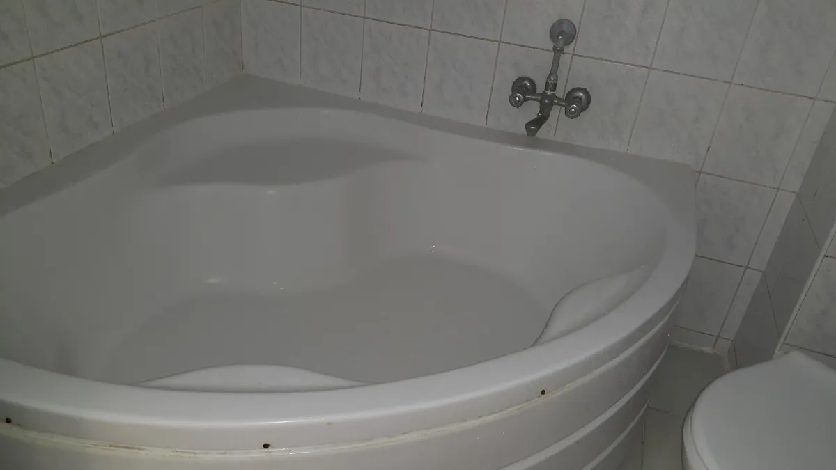 Köşe Küvet ve Banyo